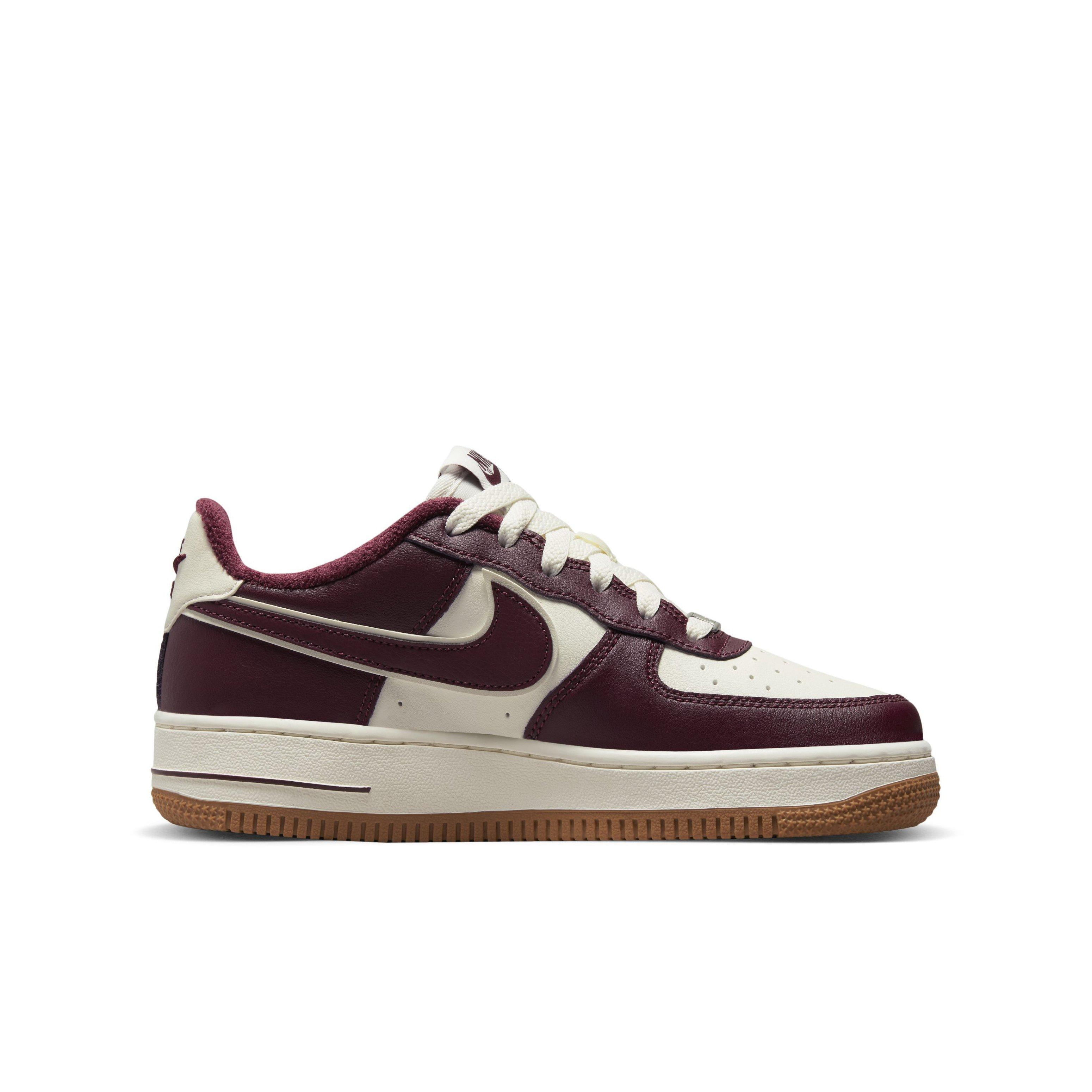 Nike Air Force 1 LV8 2